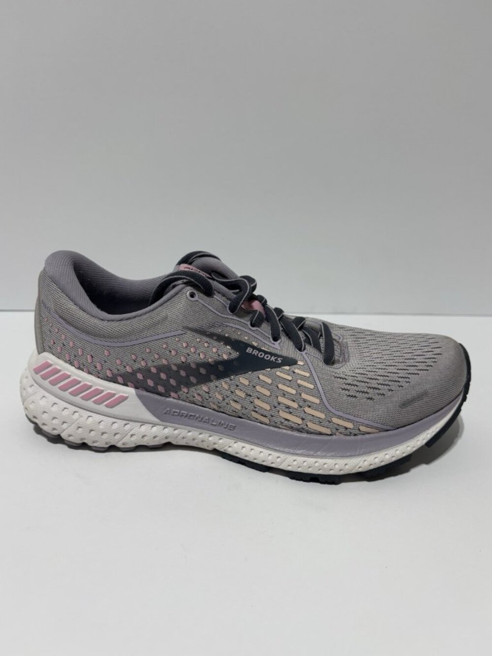 Brooks Women’s Adrenaline GTS 21 Iris/Lilac Running Shoes, Size 7 M